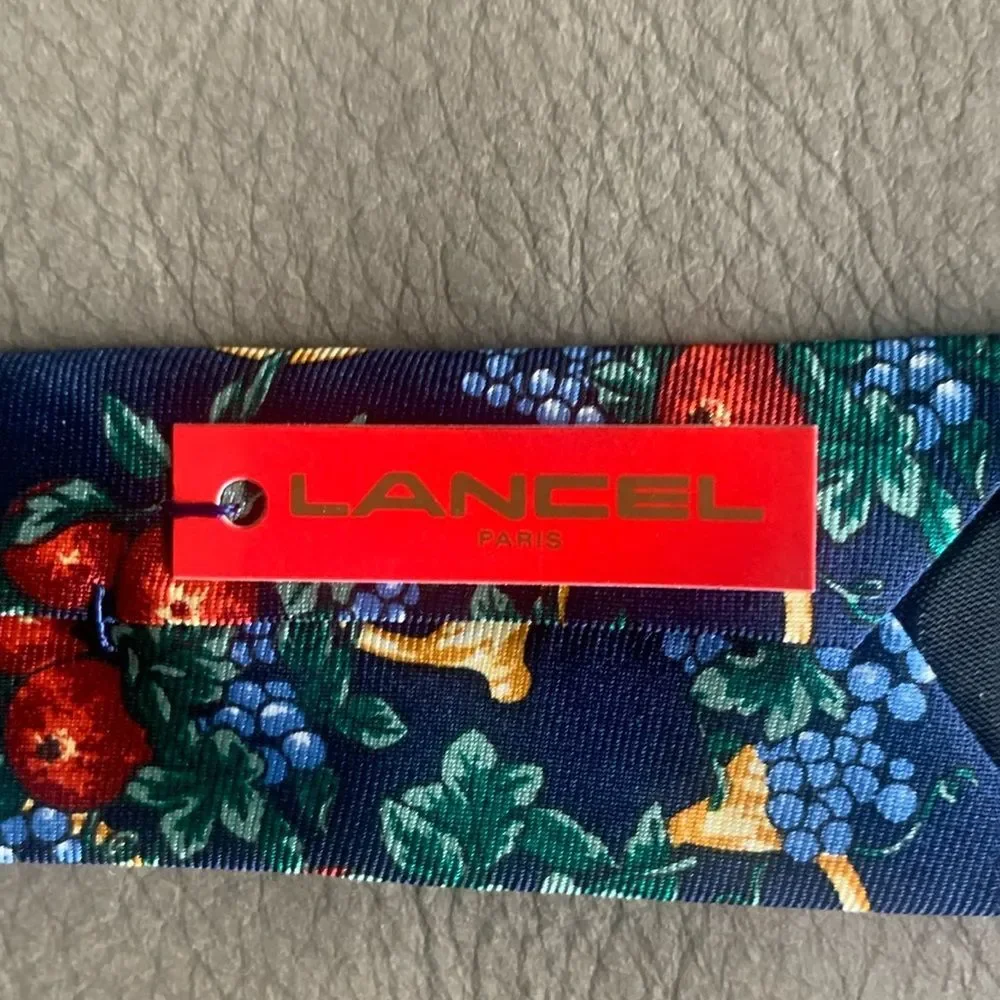 Lancel Paris Silk Floral Fruit Horsebit Stirrup Print Mens Neck Tie Navy Red New